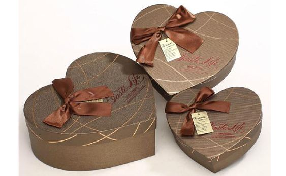 Custom Shape Heart Rigid Boxes